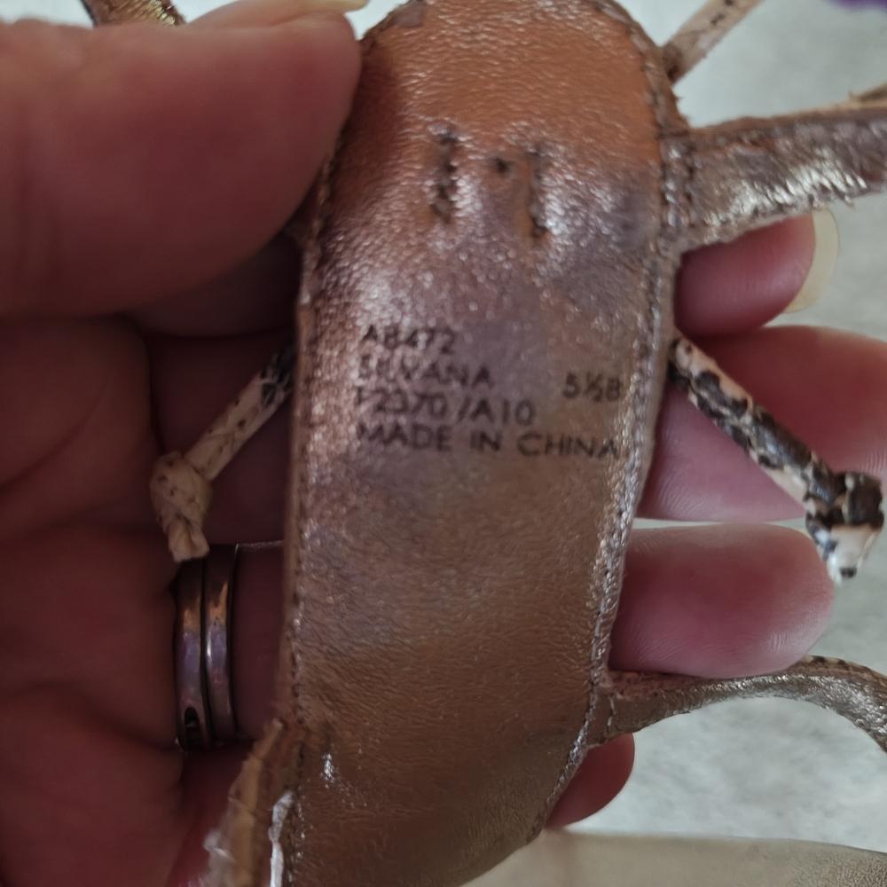 Coach Silvana Snake Embossed Leather Caged Sandals Strappy Bow Zip Thong Sz 5.5B - Picture 11 of 11